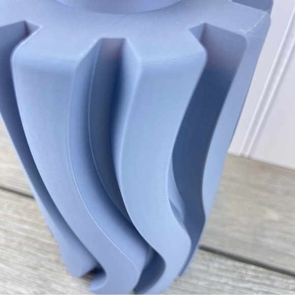 Chunky Wavy Modern Vase, The Orin Vase, Flower Vase, Wavy Design - Picture 5 of 5